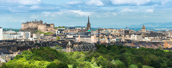 20130601-edinburgh-castle-skyline-005